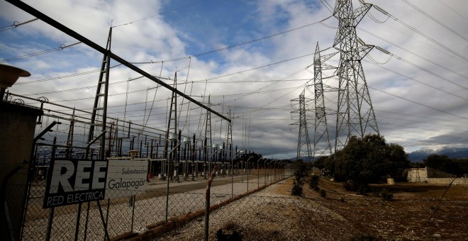 Subestación de Red Eléctrica de España en la localidad madrileña de Galapagar. REUTERS