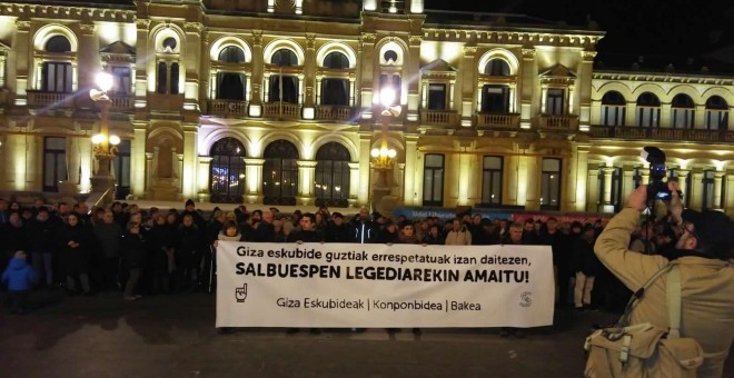 Manifestación que pide que Izar se quede con su madre