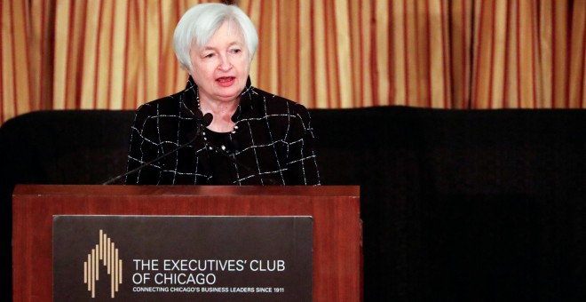 La presidenta de la Reserva Federal (Fed), Janet Yellen, durante su discurso en el Club de Ejecutivos de Chicago. REUTERS/Kamil Krzaczynski