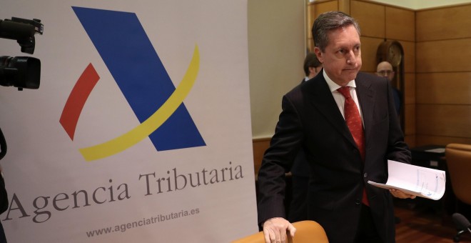 El director general de la Agencia Tributaria, Santiago Menéndez, durante la rueda de prensa para explicar los resultados de control de la Agencia Tributaria en 2016. EFE/Chema Moya