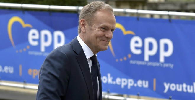 Donald Tusk a su llegada a la cumbre de jefes de Estado y de Gobierno de la Unión Europea. REUTERS/Eric Vidal