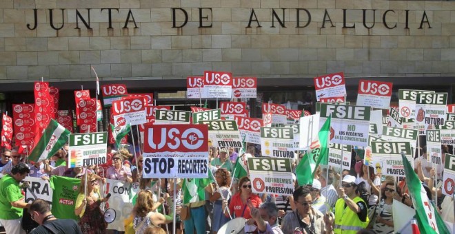 Imagen de archivo de una manifestación de profesores. EFE