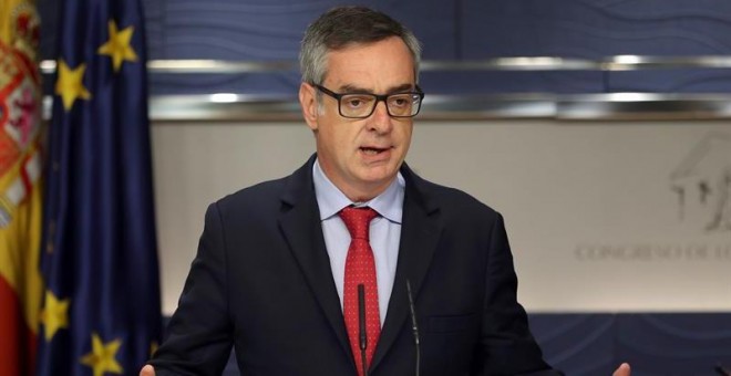 El secretario general de Ciudadanos, José Manuel Villegas, durante la rueda de prensa posterior a la reunión de la Junta de Portavoces celebrada en el Congreso. EFE/J.J. Guillén