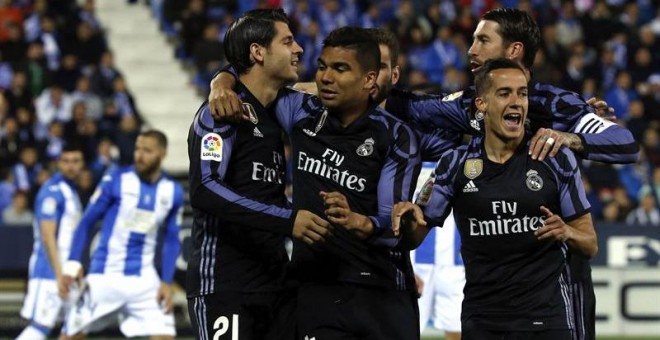 Los jugadores del Real Madrid celebran el cuarto gol del equipo madridista ante el Leganés. - EFE