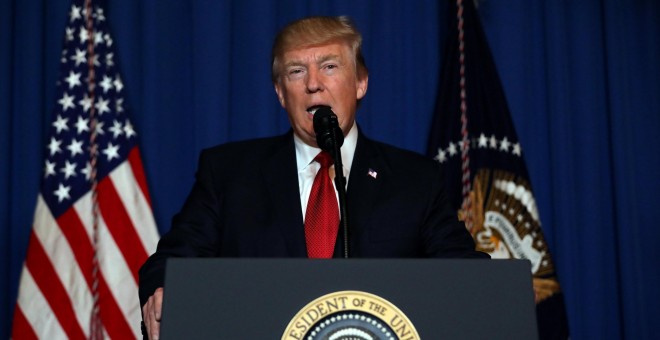 Donald Trump durante su discurso tras ordenar el ataque a Siria. /REUTERS