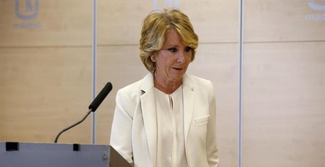 Esperanza Aguirre, durante la comparecencia en la que anuncia su dimisión. EFE/Kiko Huesca