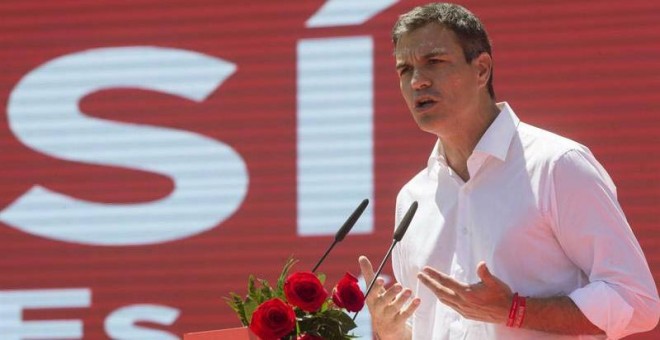 Pedro Sánchez durante su mitin en Murcia. | EFE