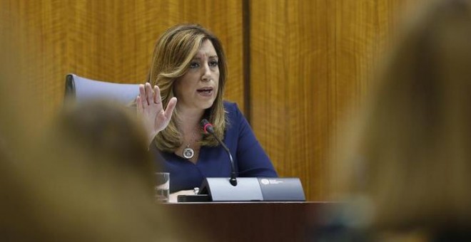 La secretaria general del PSOE de Andalucía y presidenta de la Junta, Susana Díaz, durante su intervención en la reunión del Grupo Parlamentario Socialista previa a la sesión parlamentaria. EFE/Jose Manuel Vidal