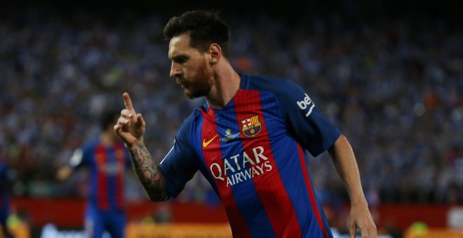 Leo Messi celebra su tanto ante el Alavés en la final de la Copa del Rey.- REUTERS