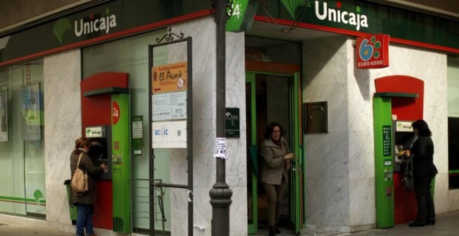 Una oficina de Unicaja en la localidad malagueña de Roda. REUTERS