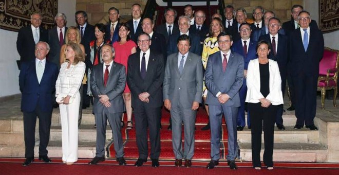 El jurado del Premio Princesa de Asturias de la Concordia 2017 al inicio de sus deliberaciones. | EFE