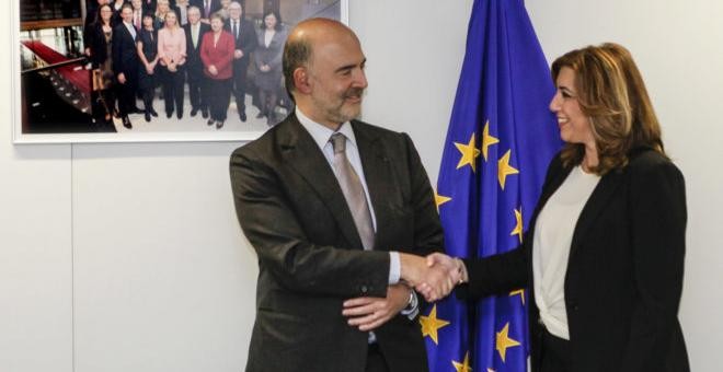 La presidenta de la Junta de Andalucía, Susana Díaz, con el comisario europeo de Asuntos Económicos de la UE, Pierre Moscovici. EFE/Archivo