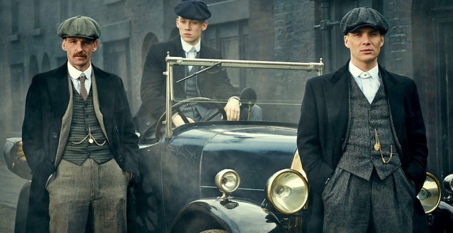 Cillian Murphy encarna al gánster Tommy Shelby en la serie 'Peaky Blinders'.