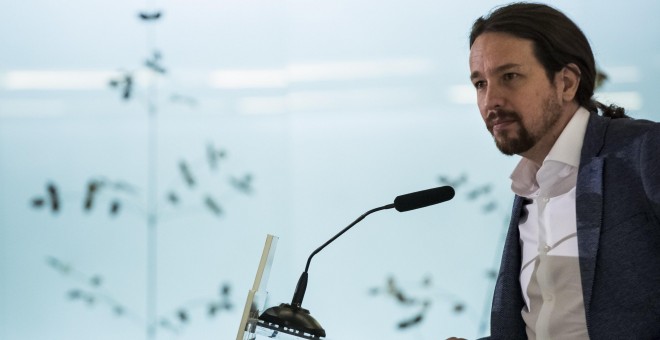 El secretario general de Podemos, Pablo Iglesias,durante su intervención en un desayuno informativo, en un hotel de Madrid. EFE/Santi Donaire