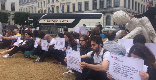 Performance de Sick of waiting frente al Parlamento Europeo /Sick of waiting