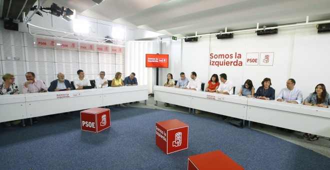 Vista de la última reunión de la Ejecutiva Federal del PSOE, presidida por Pedro Sánchez, antes de las vacaciones. EFE/Fernando Alvarado