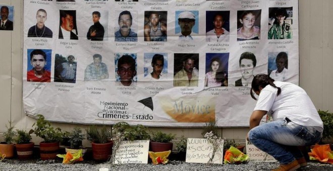 Un colectivo de víctimas conmemora la Operación Orión en La Escombrera, cuyas desapariciones suponen la fosa común de mayores proporciones en los últimos años en Colombia/ Luis Eduardo Noriega - EFE