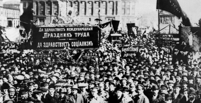 Imagen de marzo de 1917 de una manifestación en Moscú. - AFP