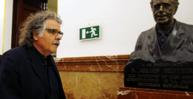 El diputado de ERC, Joan Tardà, en los pasillos del Congreso de los Diputados.- EFE