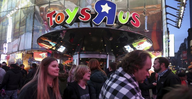 La tienda de Toys R Us en Times Square, en Manhattan (Nueva York). REUTERS/Carlo Allegri