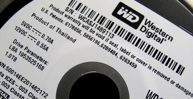 El logo de Western Digital en un disco duro. REUTERS/Mike Blake