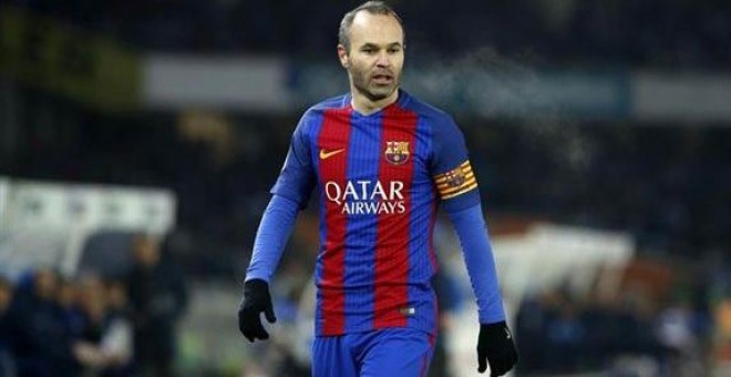 Iniesta en un partido con el Barça. | ARCHIVO