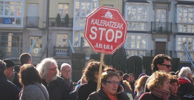 Concentración de la plataforma Kaleratzaeak Stop Desahucios. E.P.