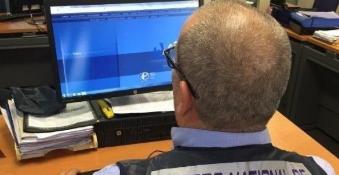 Detenido en Alicante un hombre por difundir fotografías de siete menores en Internet. EP