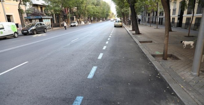 Los coches de los 'no residentes' no podrán aparcar en la zona del SER en la almendra central de la capital. / EFE