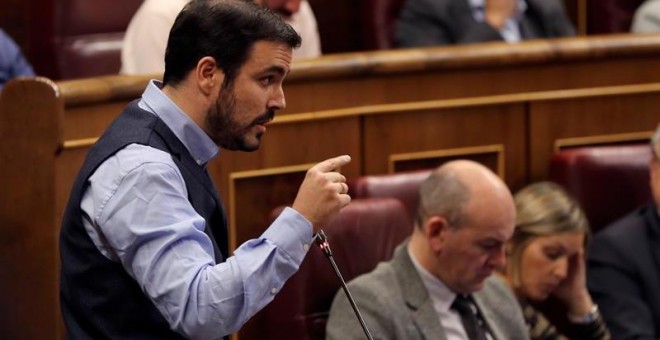 El líder de IU, Alberto Garzón, durante una de sus intervenciones en la sesión de control al Ejecutivo de este miércoles. EFE/ Ballesteros