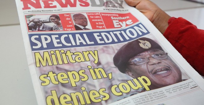 Edición especial de un periódico de Zimbabue. / EFE