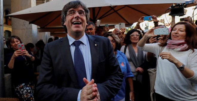 Carles Puigdemont en Girona un día después de la declaración de independencia de Catalunya. /REUTERS