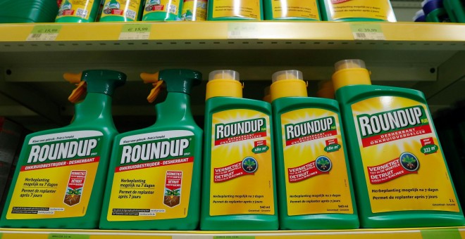 Imagen del herbicida Roundup de Monsant a la venta en una tienda de jardinería. /REUTERS