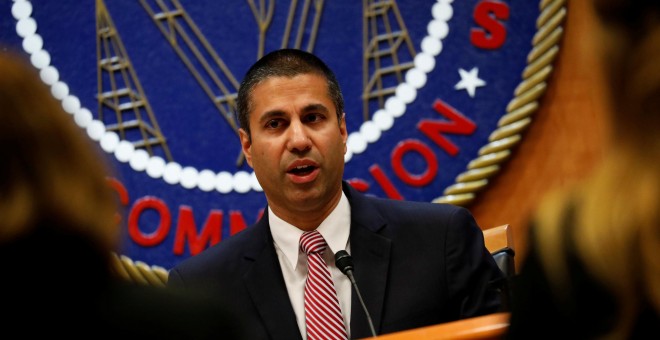 Chairman Ajit Pai habla tras la Comisión Federal de Comunicaciones. REUTERS/Aaron P. Bernstein