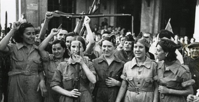 'Mujeres en pie de guerra'