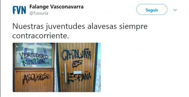 Pintadas en la sede de Podemos en Vitoria./Twitter