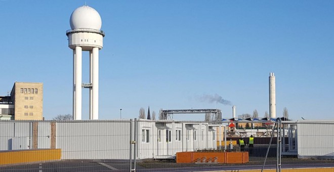 De los hangares a la pista: refugiados en el aeropuerto de Berlín