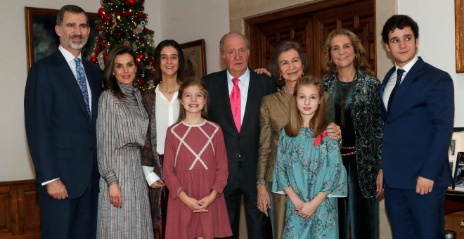 El rey Juan Carlos celebra su 80 cumpleaños junto a miembros de la familia real./EFE