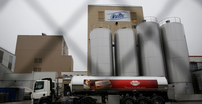 Vista de Celia, la fábrica de leche infantil que forma parte del grupo Lactalis, en Craon (Francia). /EFE