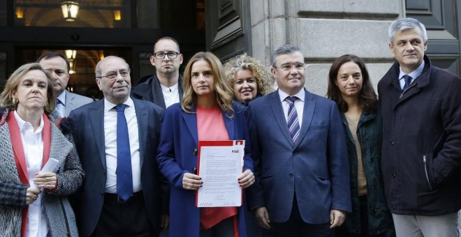 Susana Sumelzo junto a alcaldes socialistas registró a finales de 2017 una petición para derogar la actual regla de gastos.