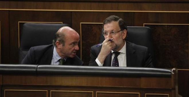 Mariano Rajoy y Luis De Guindos en el Congreso de los Diputados. EUROPA PRESS