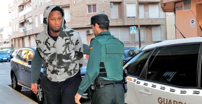 El jugador del Villarreal Rubén Semedo a su llegada al juzgado número 6 de Lliria (Valencia). - EFE