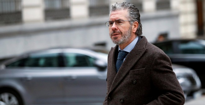 El exconsejero madrileño Francisco Granados, a su llegada a la sede de la Audiencia Nacional donde presta declaración como investigado ante el juez del caso Púnica, Manuel García Castellón. EFE/Emilio Naranjo