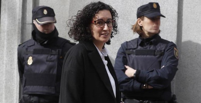 La secretaria general de ERC, Marta Rovira, a su salida del Tribunal Supremo tras su declaración del pasado 19 de febrero. EFE/Javier Lizón