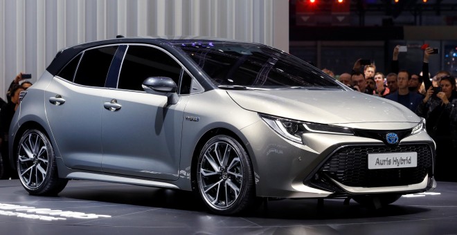 Toyota ha presentado en el Salón de Ginebra su nuevo modelo Auris Hybrid. /REUTERS