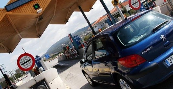 Peaje de una autopista gestionada por Abertis. E.P.