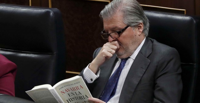 El ministro de Educación, Íñigo Méndez de Vigo, en el Congreso. / BALLESTEROS