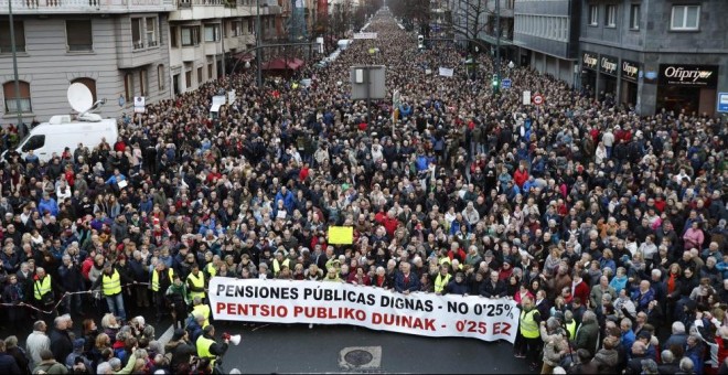 Manifestación de Bilbao por unas pensiones justas. Luis Tejido (EFE)