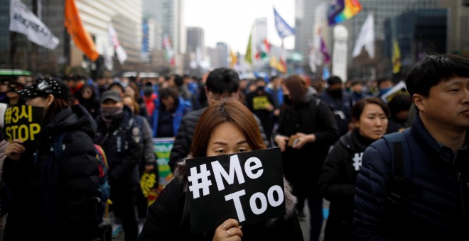 Protesta como parte del movimiento #MeToo en el Día Internacional de la Mujer en Seúl. REUTERS