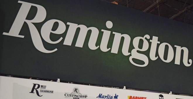 Un cartel de la fabricante de armas Remington, en la feria del sector de Las Vegas.